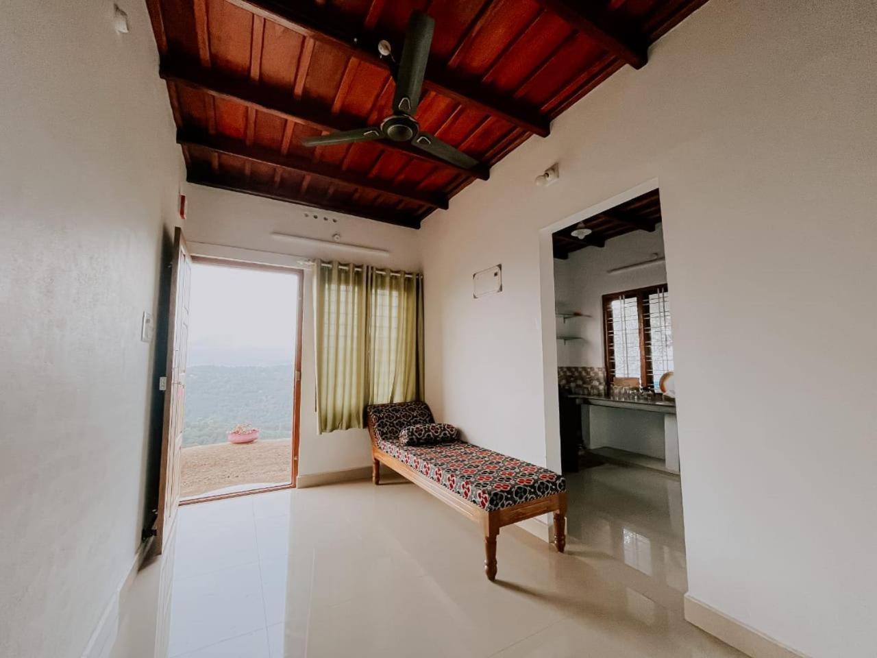 Palkulam Heights Villa Kumudi ภายนอก รูปภาพ