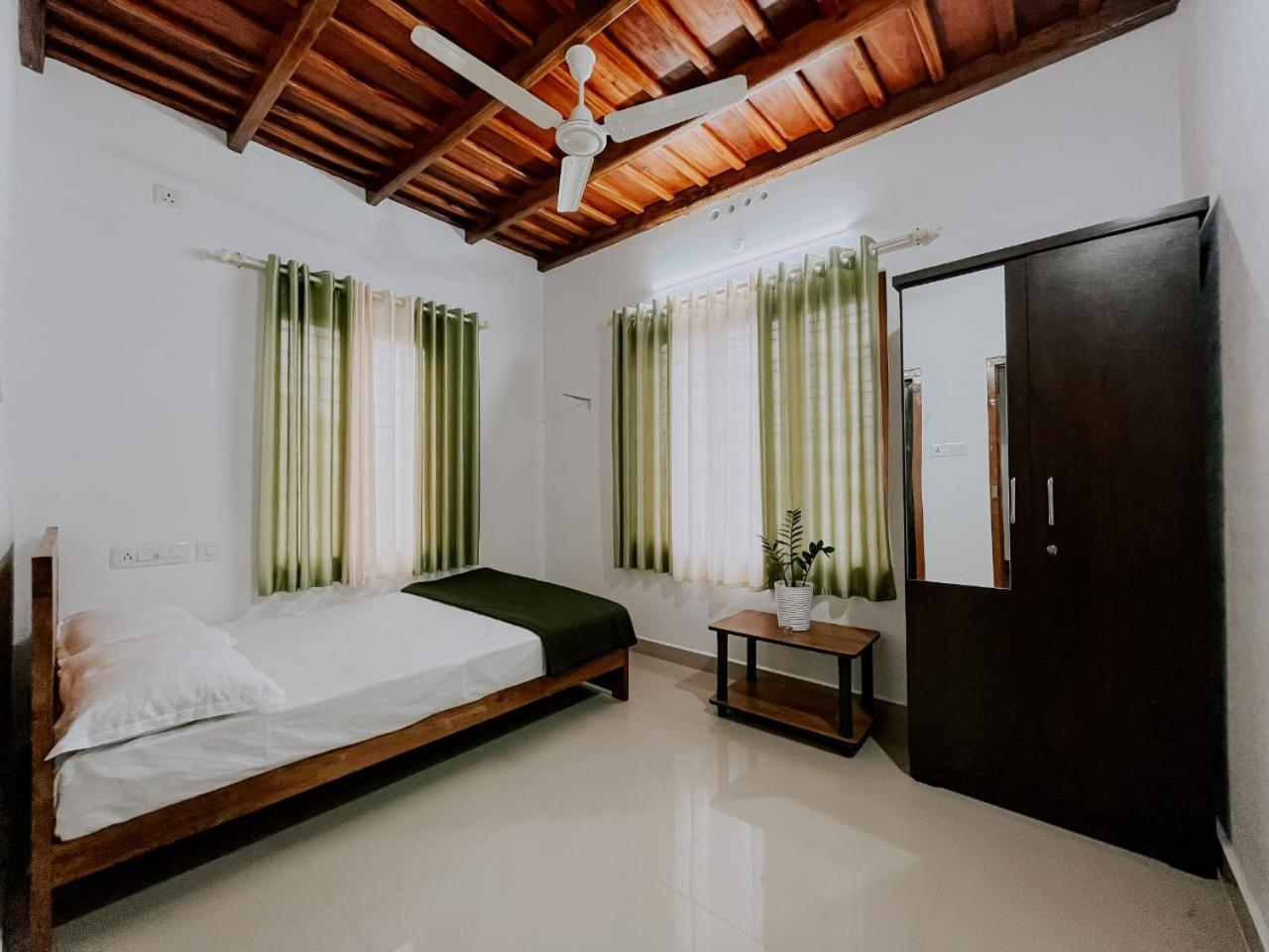 Palkulam Heights Villa Kumudi ภายนอก รูปภาพ